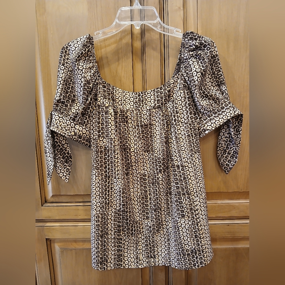 Stylish Women's Top in Black and Brown Pattern